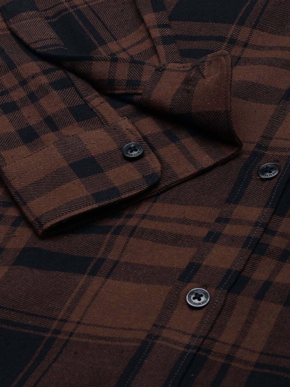 THE दी बेयर हाउस Shirt - Image 4