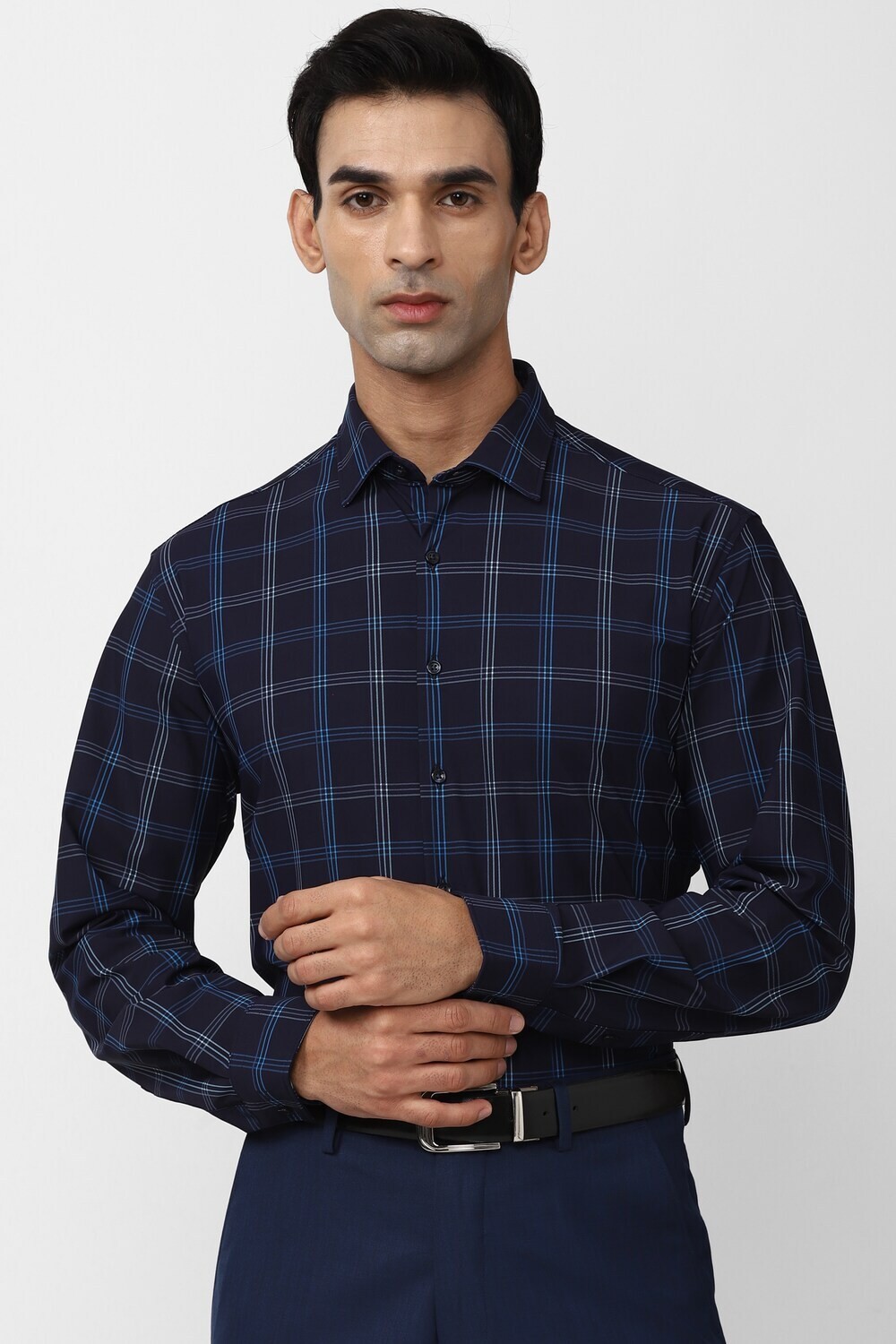 Image of VAN HEUSEN Men Slim Fit Checkered Formal Shirt