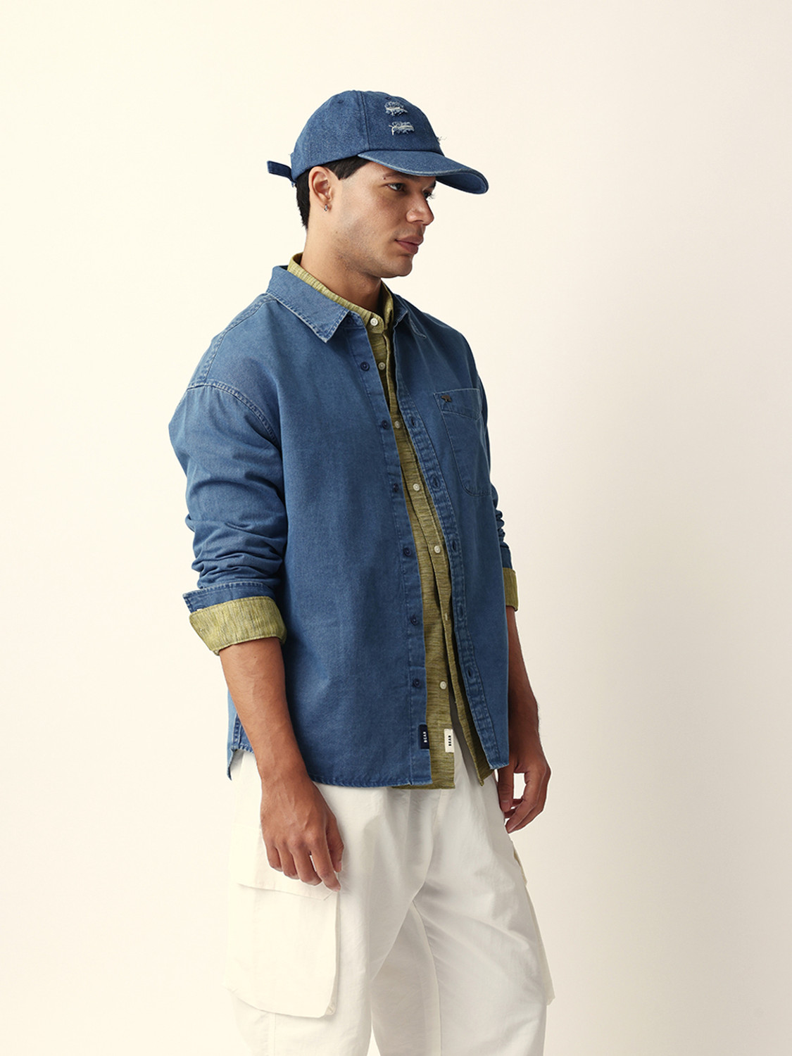 Image of THE BEAR HOUSE Men Solid Casual Blue Shirt