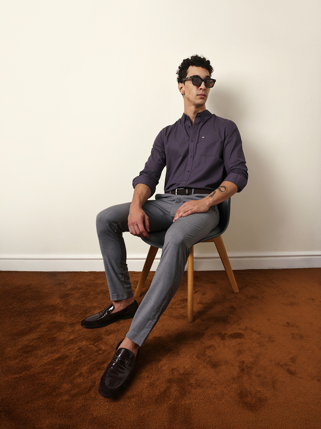 Image of THE BEAR HOUSE Men Solid Casual Grey Shirt