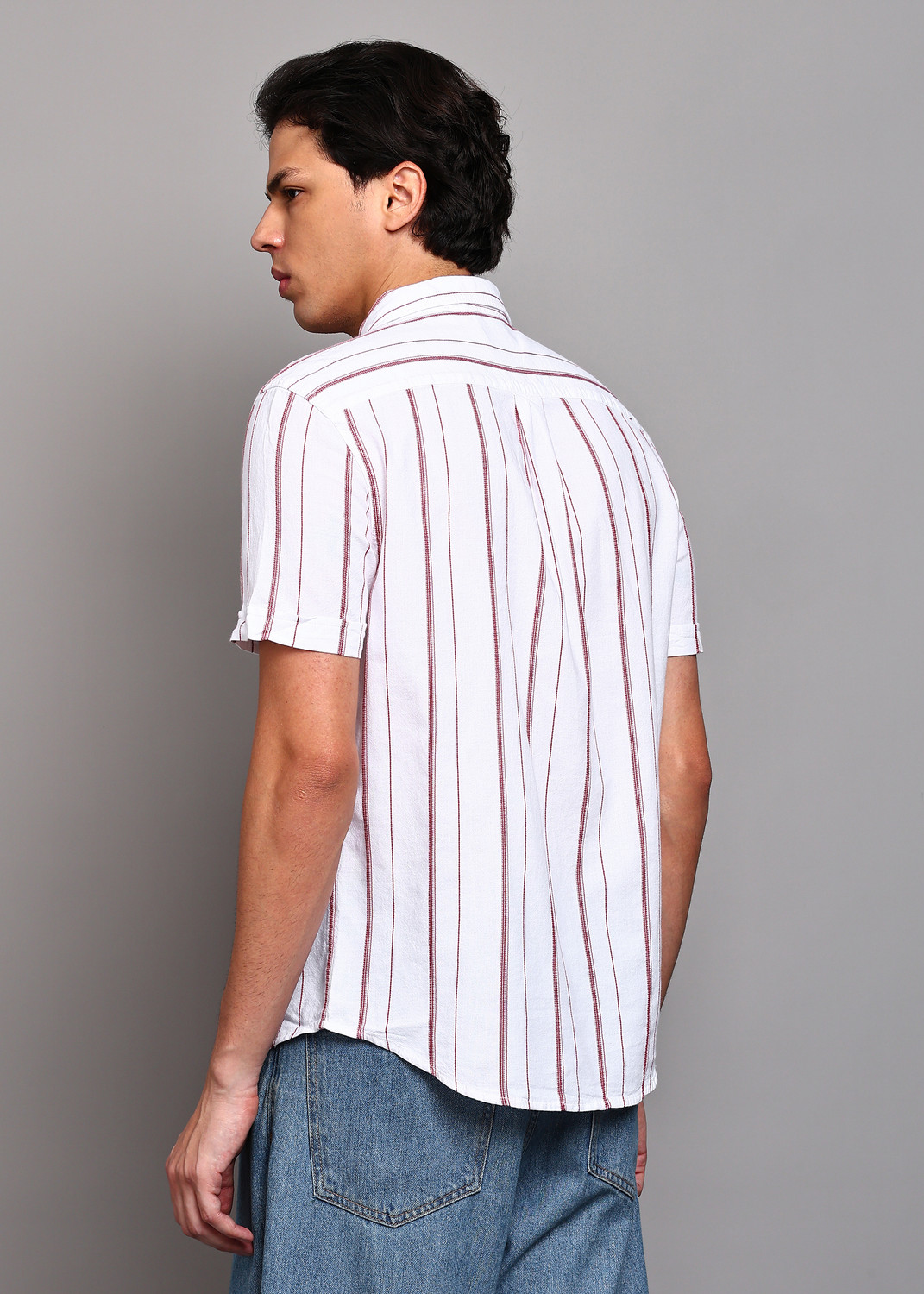 Image of LEVI'S Men Slim Fit Striped Casual Shirt
