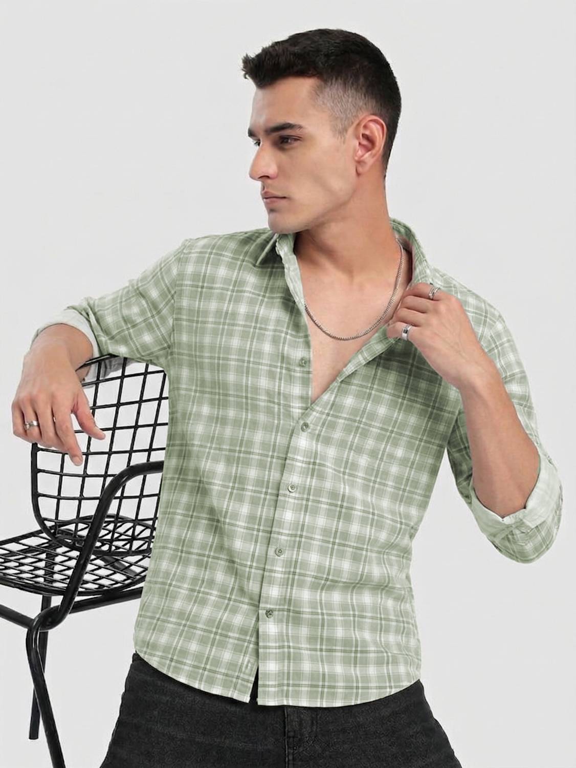 Roadster Men Checkered Casual Light Green Shirt