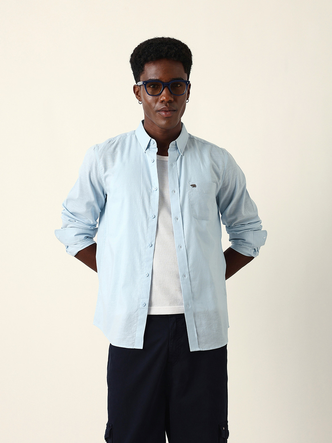 Image of THE BEAR HOUSE Men Solid Casual Blue Shirt