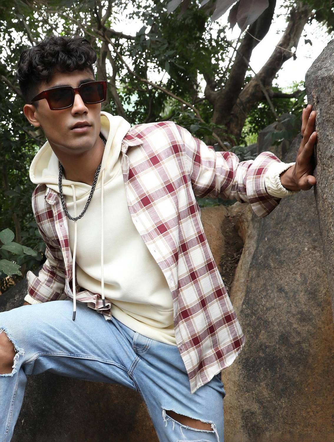 CAHOOT Men Checkered Casual Maroon, Brown, White Shirt