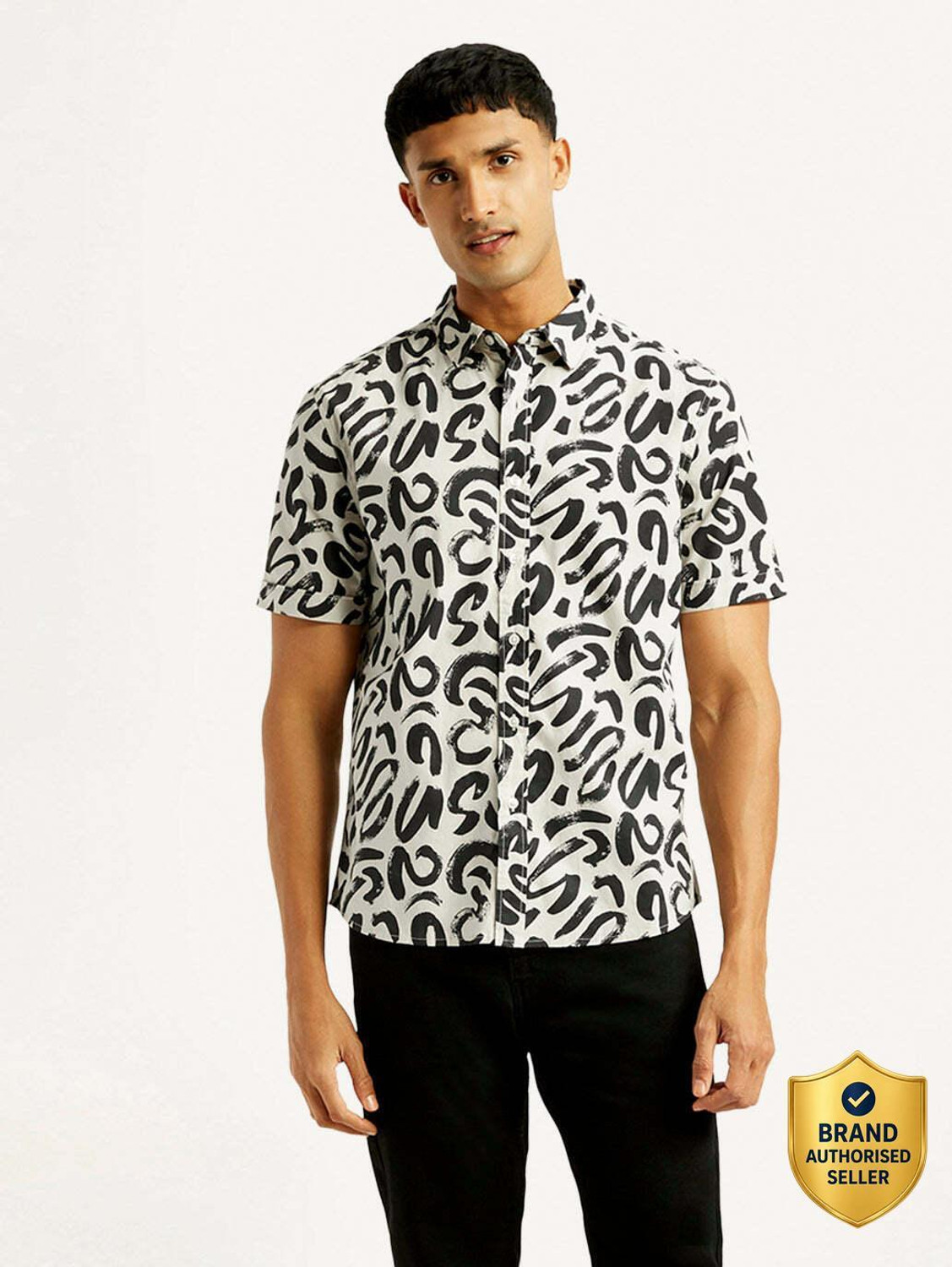 Image of LEVI'S Men Printed Casual White Shirt