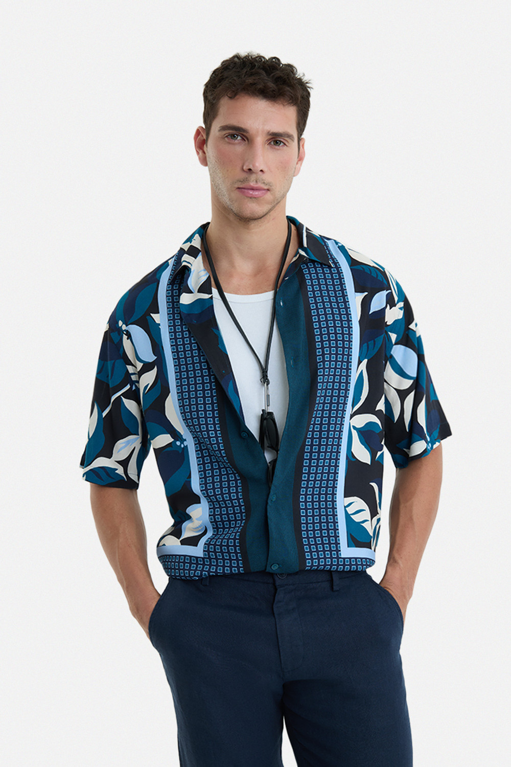 Snitch Men Printed Casual Dark Blue Shirt