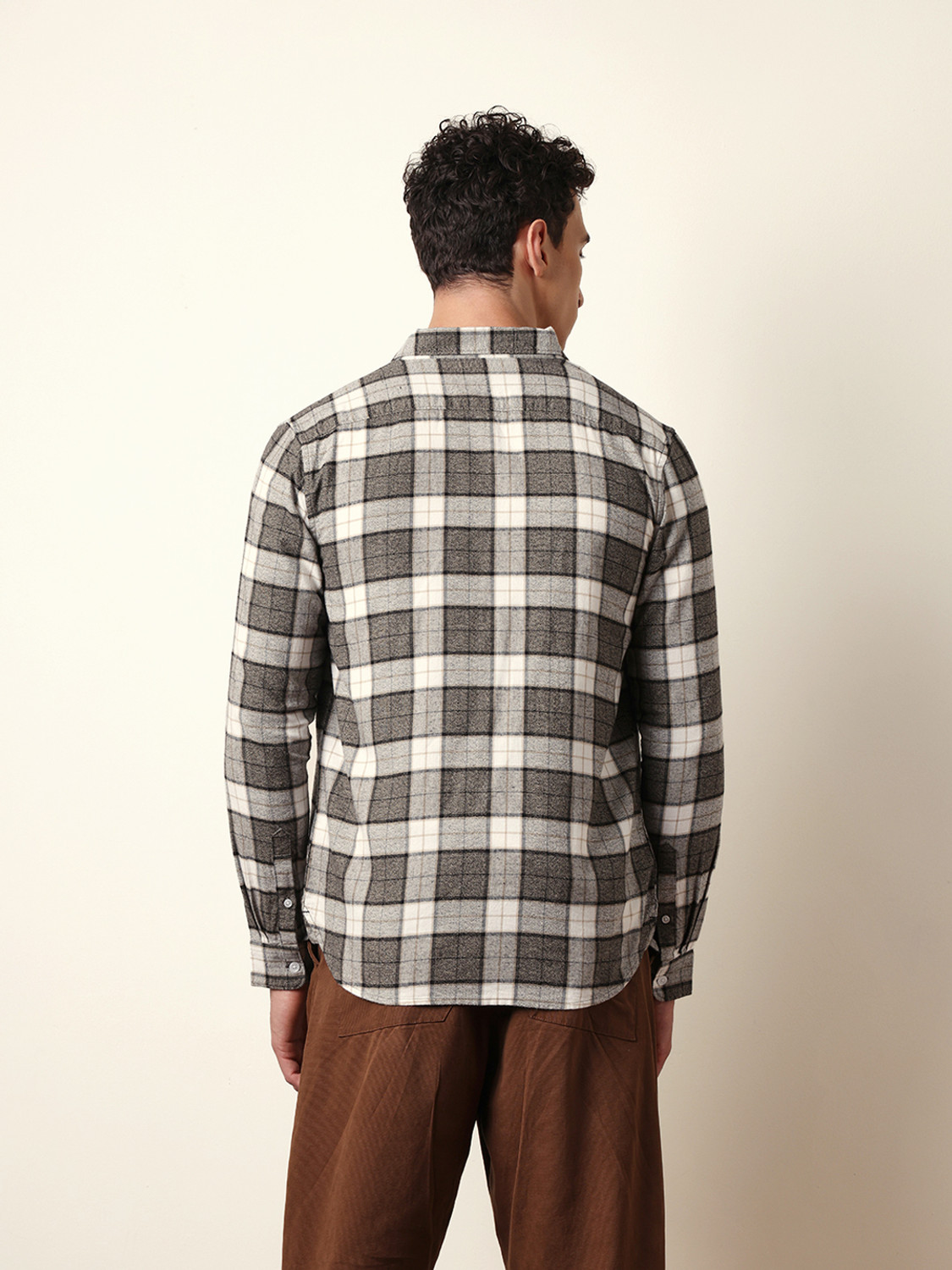 Image of THE BEAR HOUSE Men Checkered Casual Grey Shirt