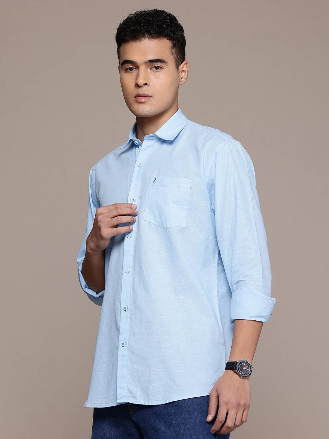BLUE Men Solid Casual Blue Shirt - Image 3
