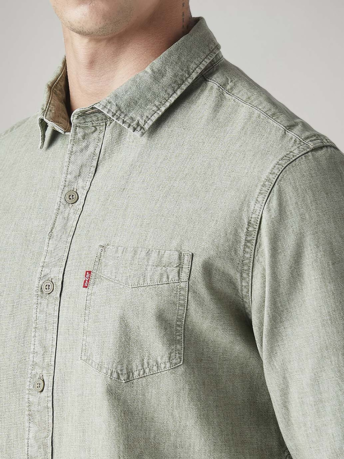 Image of LEVI'S Men Solid Casual Green Shirt