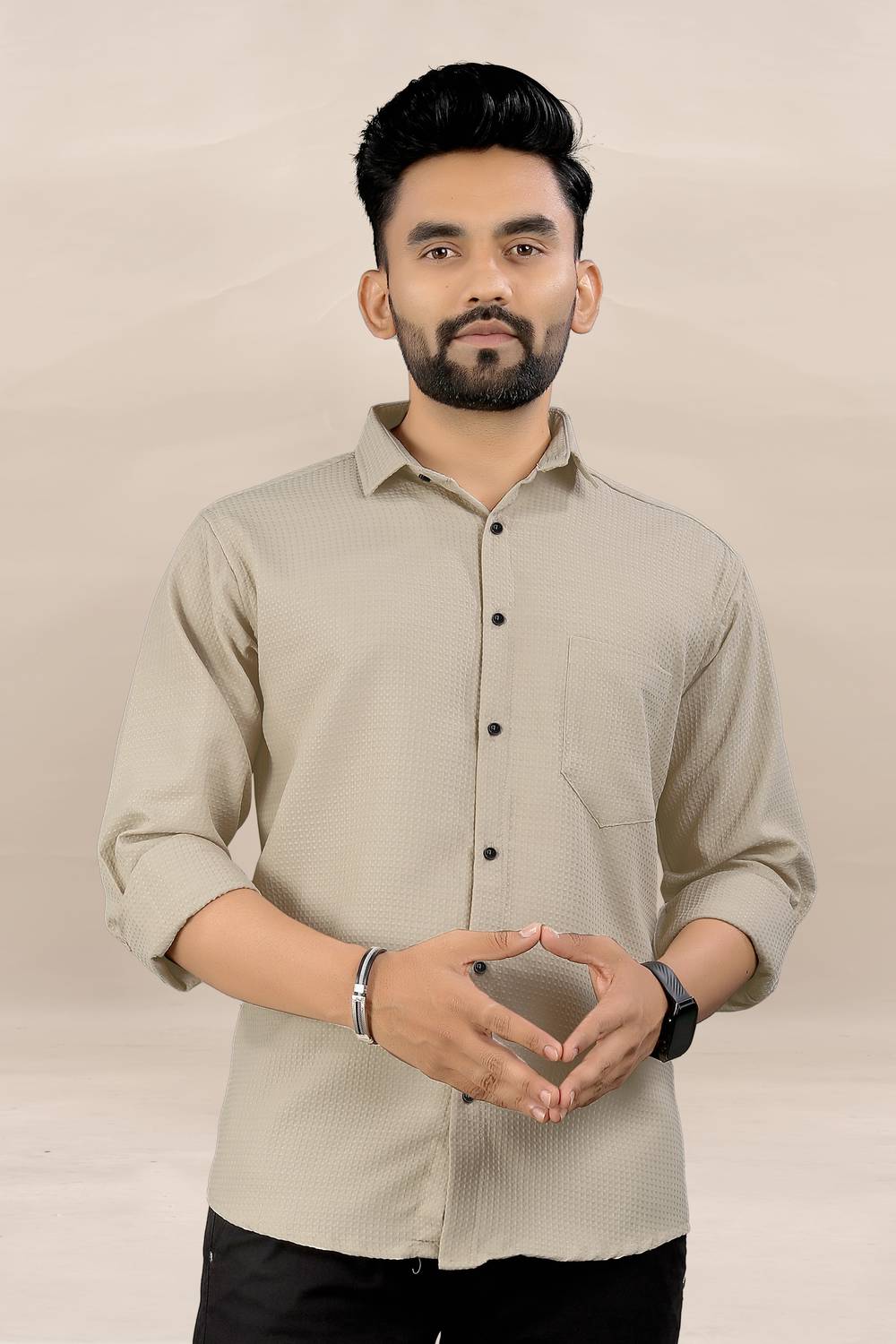 BONDEYE FASHION Men Solid Casual Beige Shirt