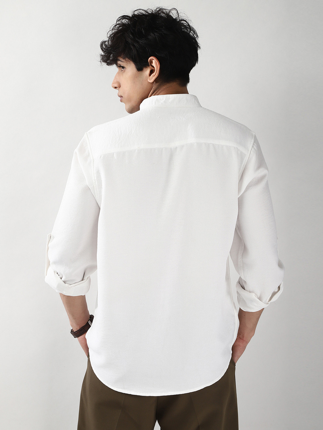 Image of Urbano Fashion Men Solid Casual White Shirt