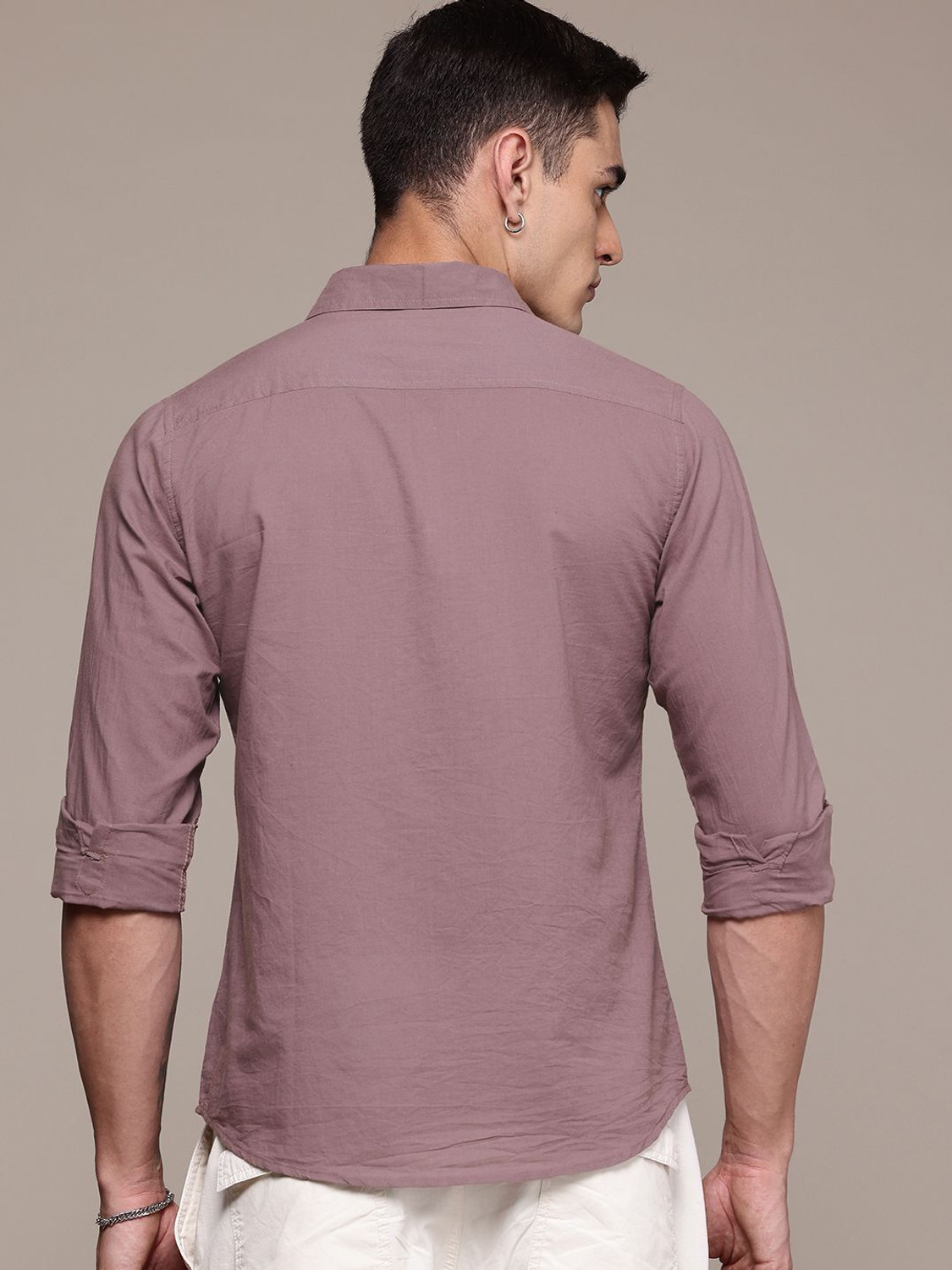 Image of Roadster Men Solid Casual Purple Shirt