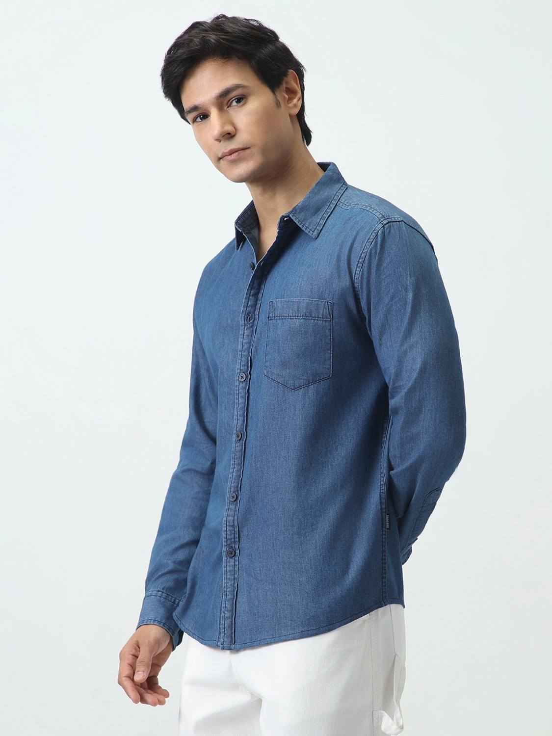 Image of Urbano Fashion Men Solid Casual Blue Shirt