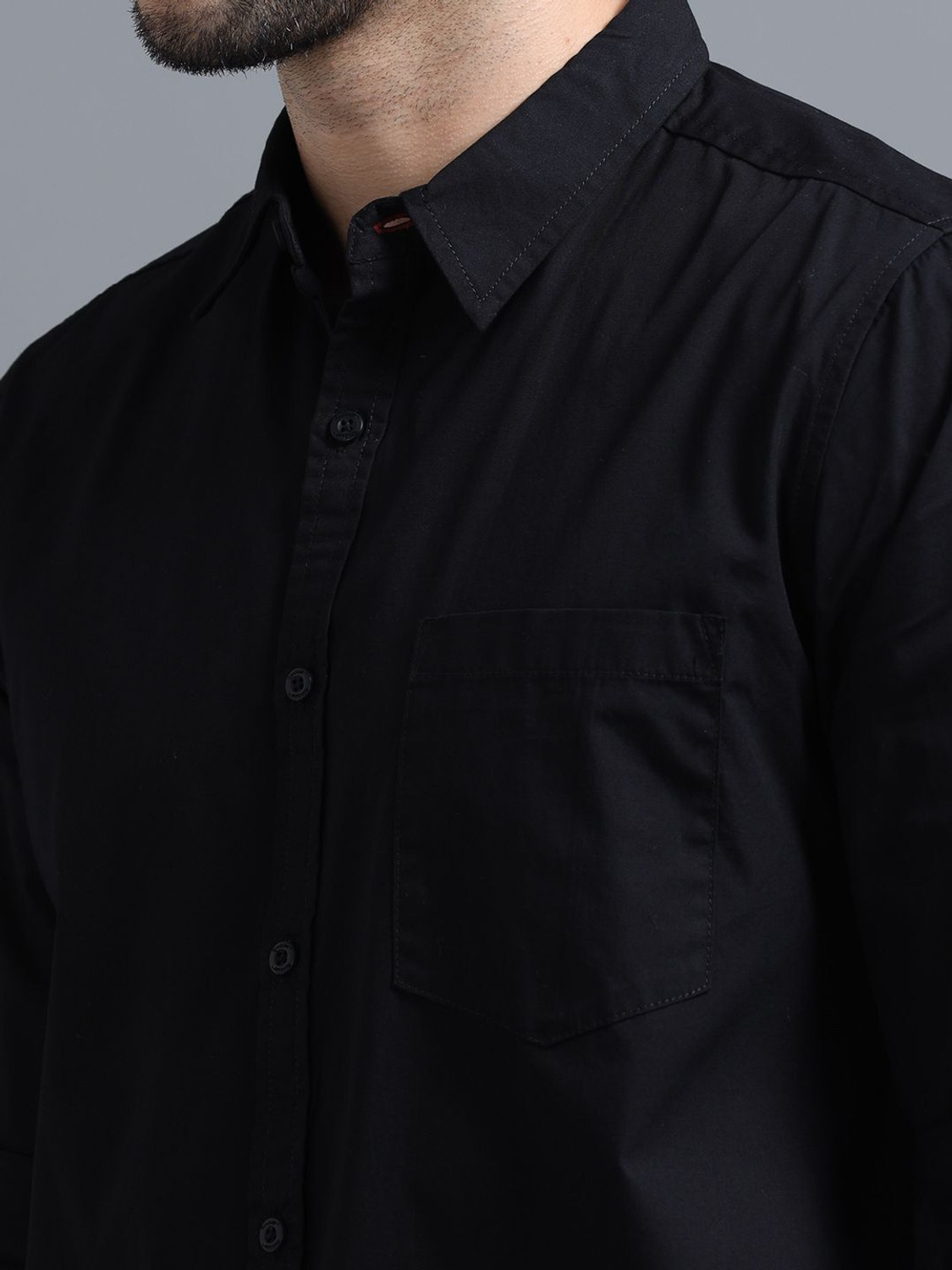 Image of Roadster Men Regular Fit Solid Spread Collar Casual Shirt