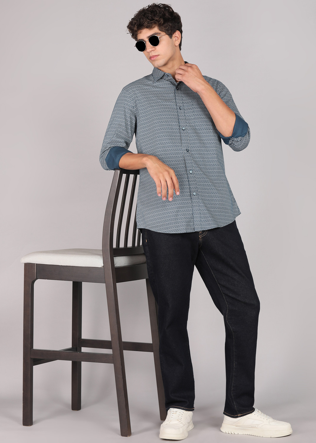 Image of VAN HEUSEN SPORT Men Printed Casual Dark Blue Shirt