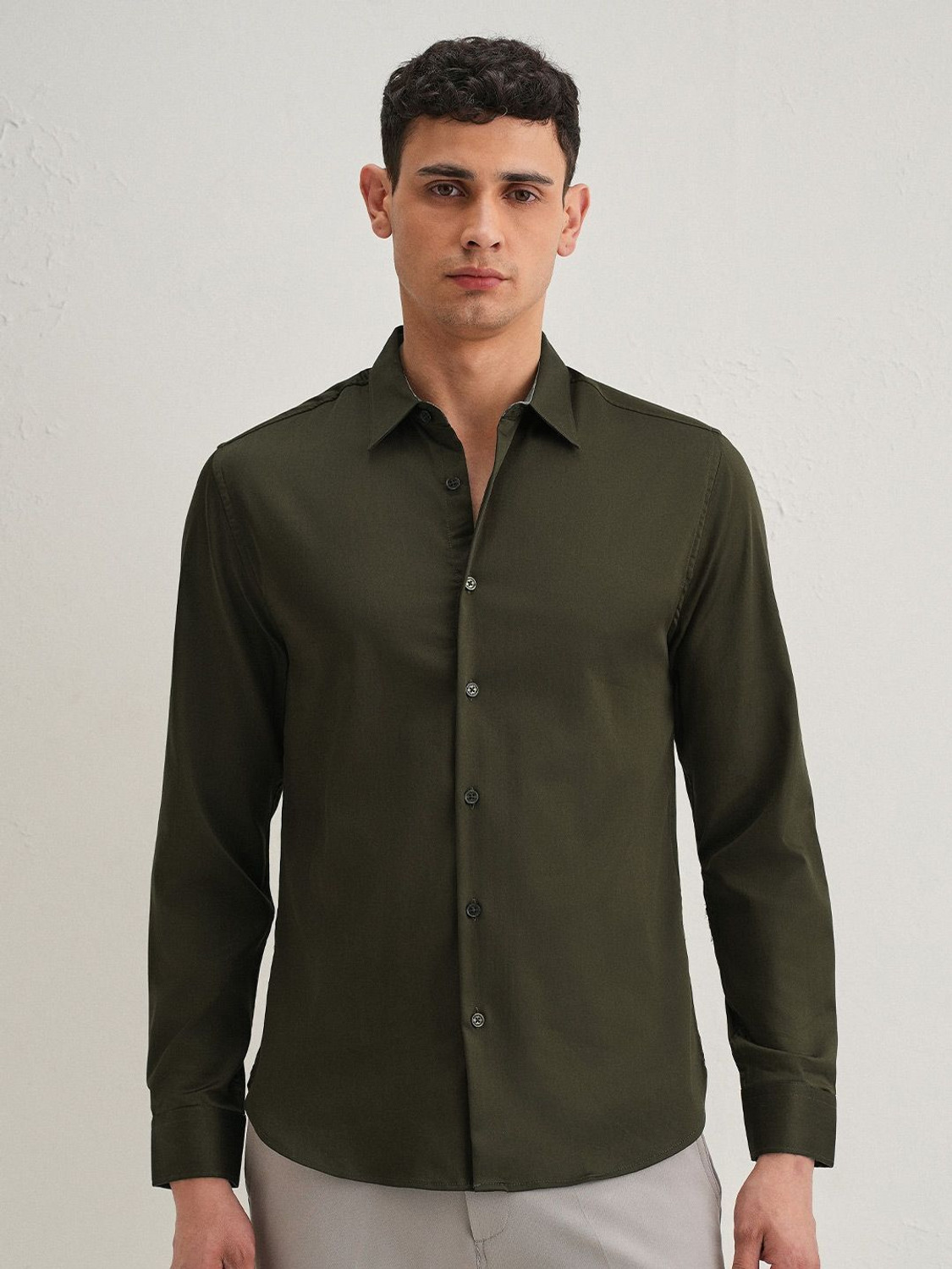 Image of Banana Club Men Solid Casual Dark Blue Shirt