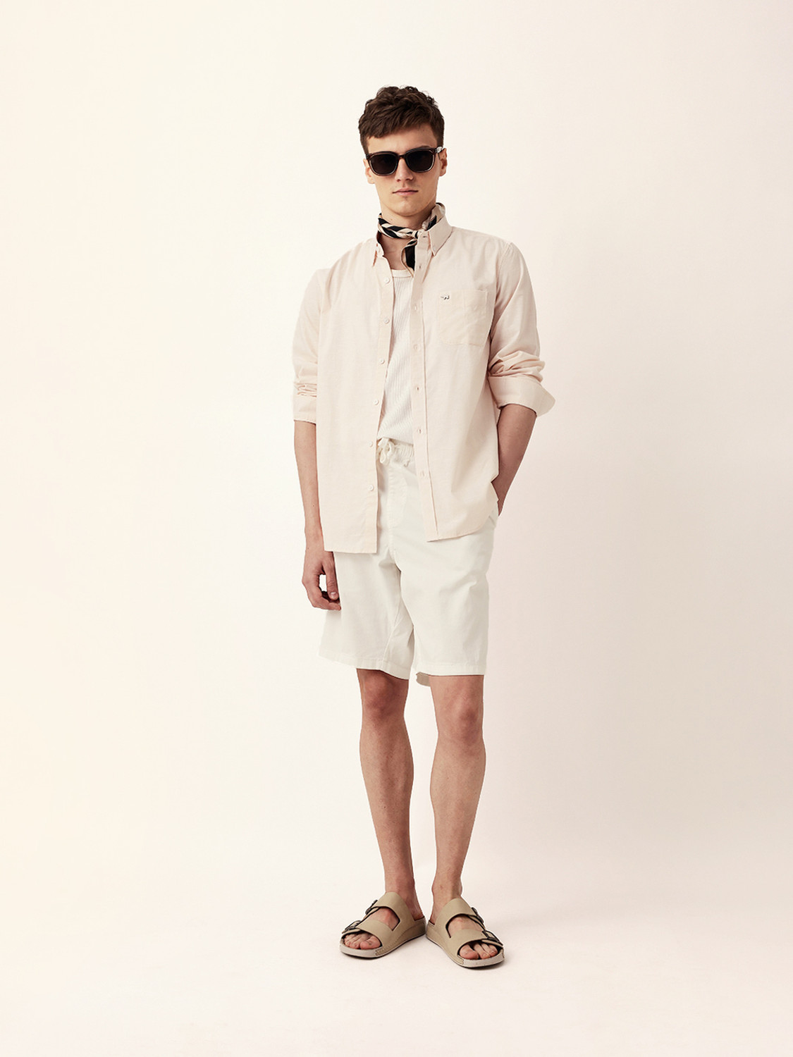 Image of THE BEAR HOUSE Men Solid Casual Pink Shirt
