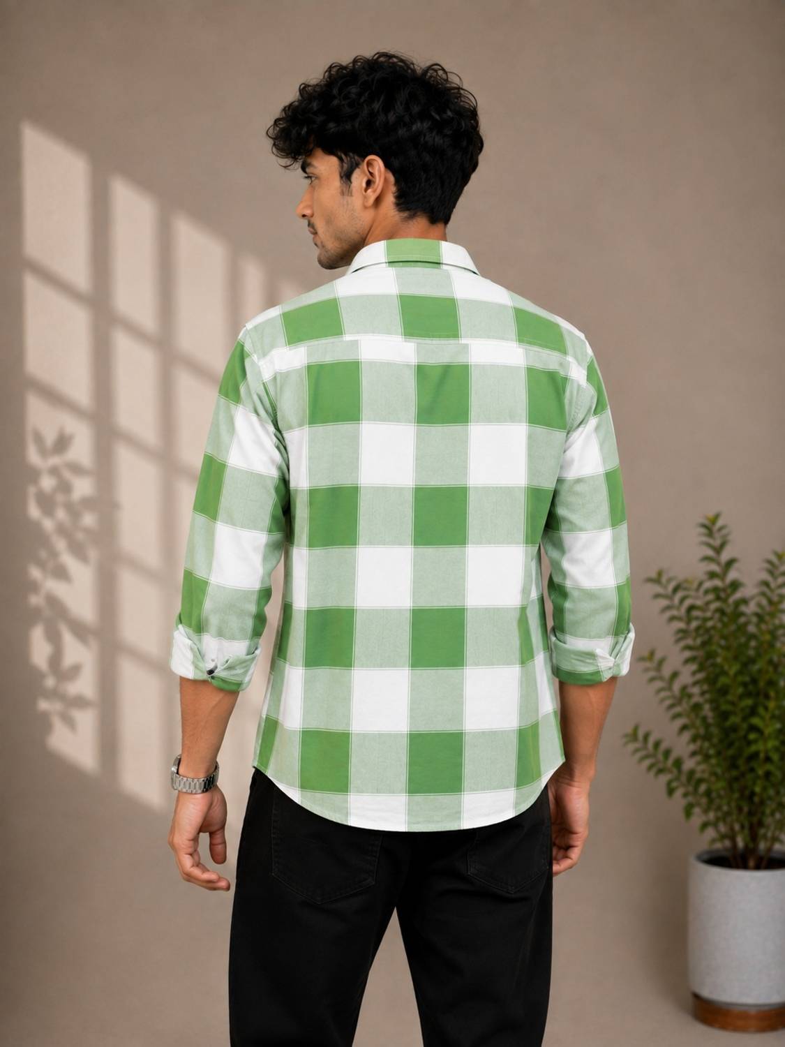 Men Regular Fit Checkered Spread Collar Casual Shirt - Image 3