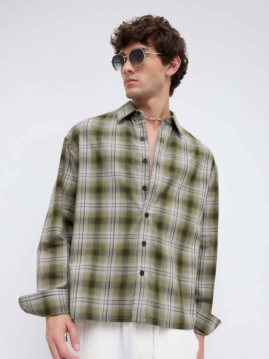 VASTRADO Men Checkered Casual Green Shirt - Image 2