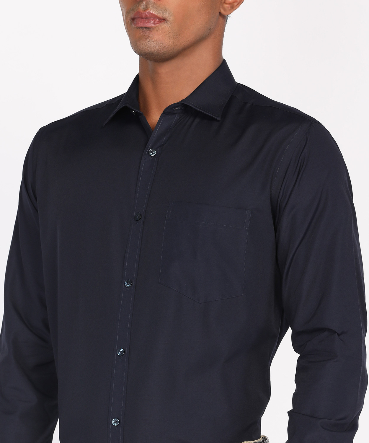Image of PARK AVENUE Men Slim Fit Solid Cut Away Collar Formal Shirt