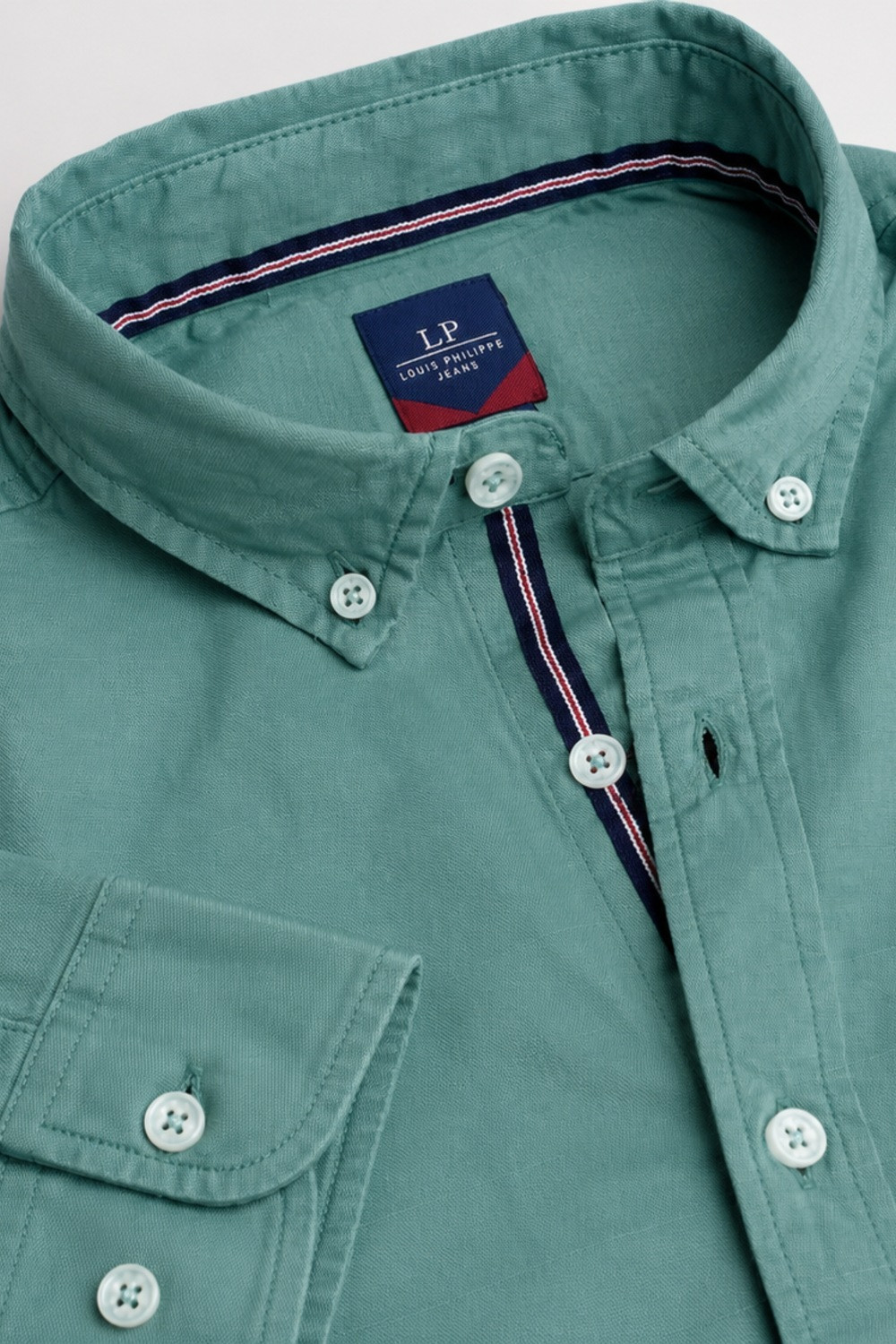 Image of LOUIS PHILIPPE Men Solid Casual Green Shirt