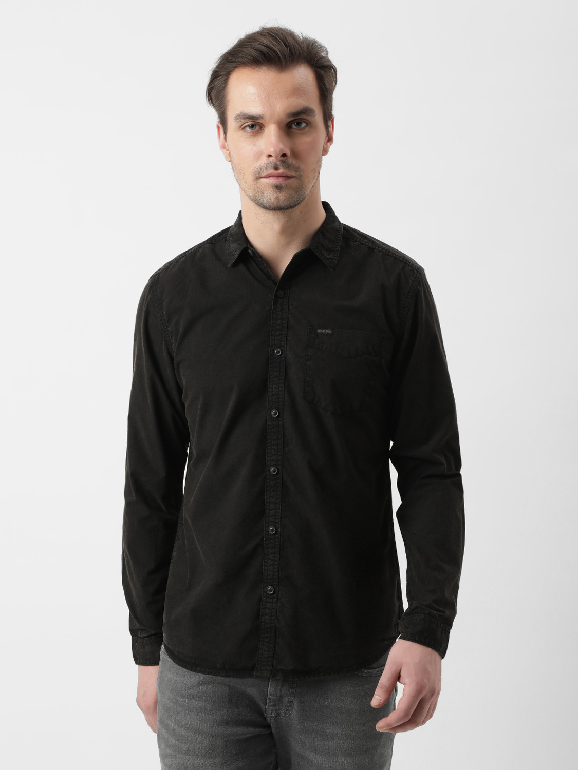 Image of Wrangler Men Solid Casual Black Shirt