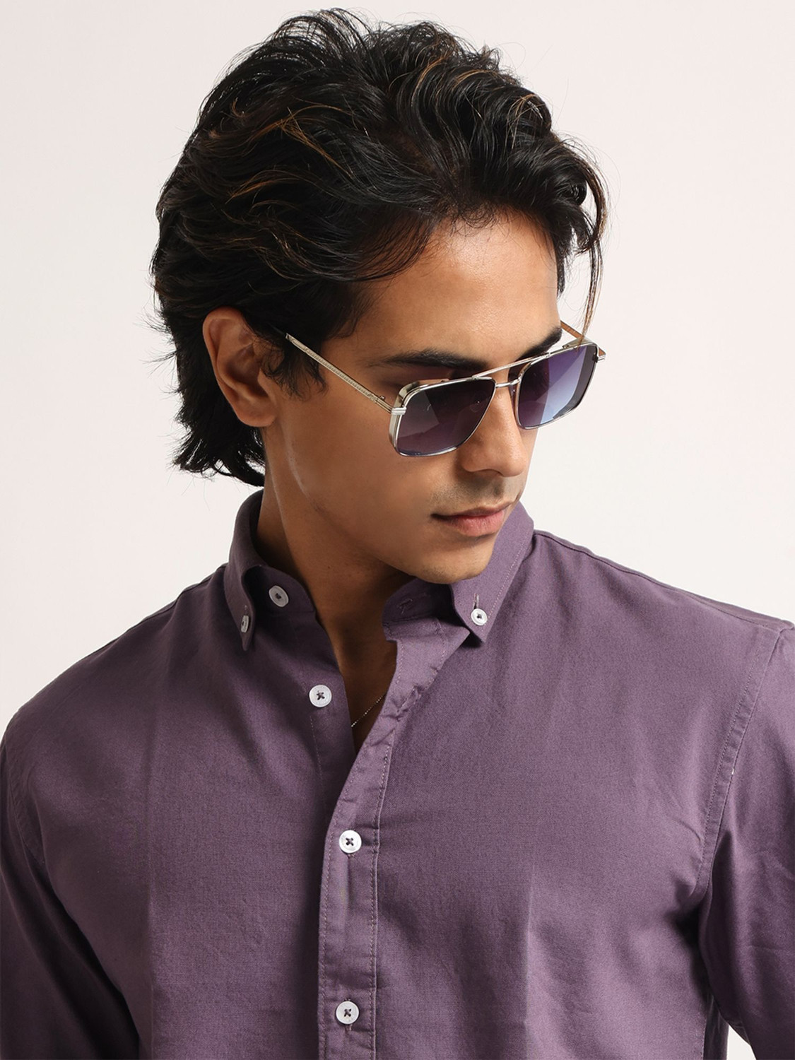 Image of MANIAC Men Relaxed Fit Solid Spread Collar Casual Shirt