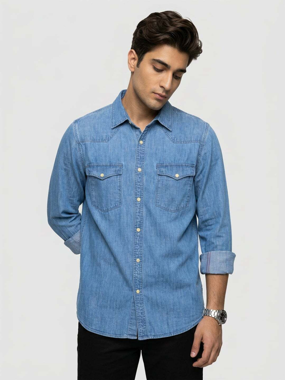 Image of Spykar Men Regular Fit Solid Spread Collar Casual Shirt