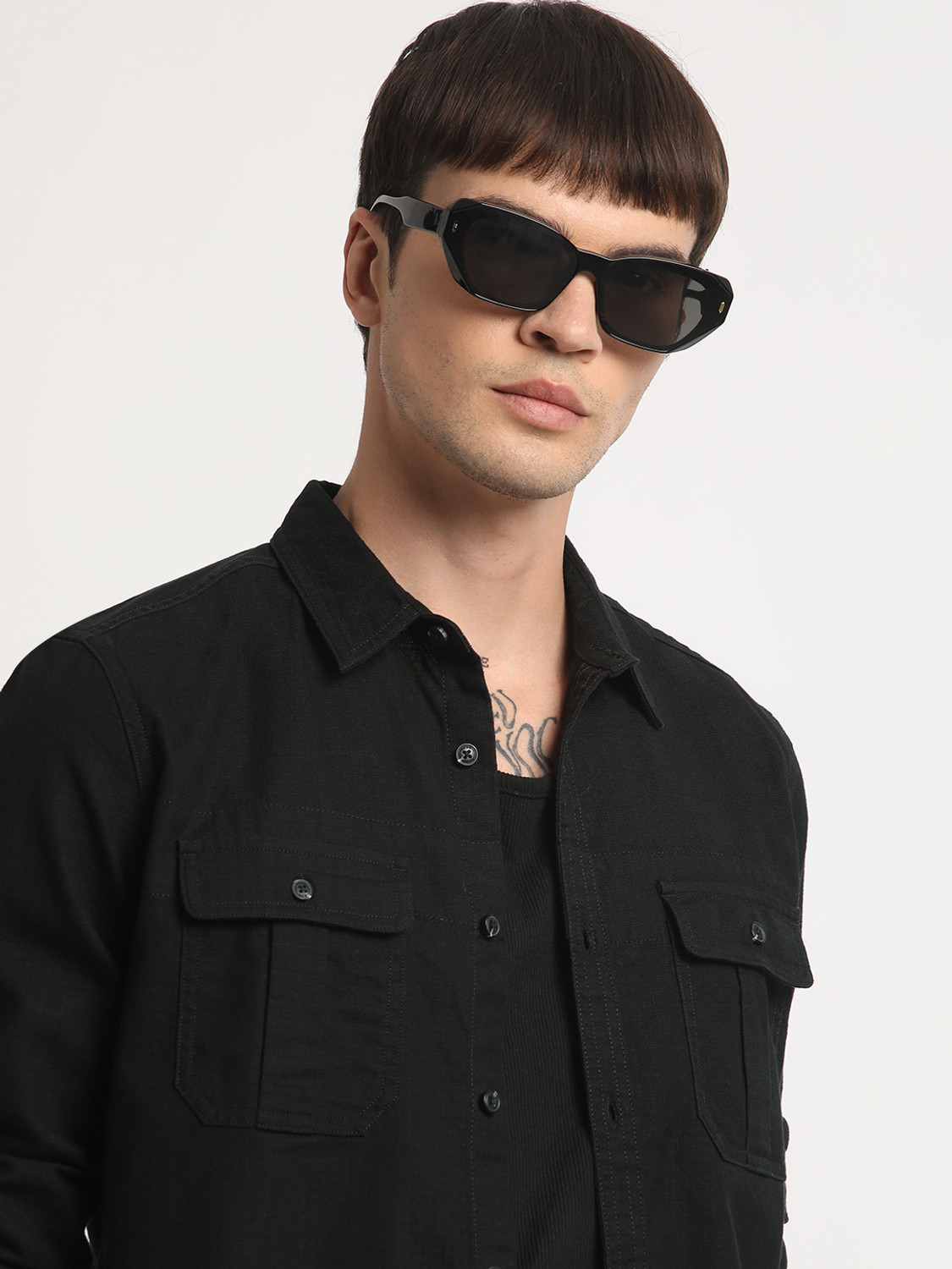 Image of THE BEAR HOUSE Men Solid Casual Black Shirt