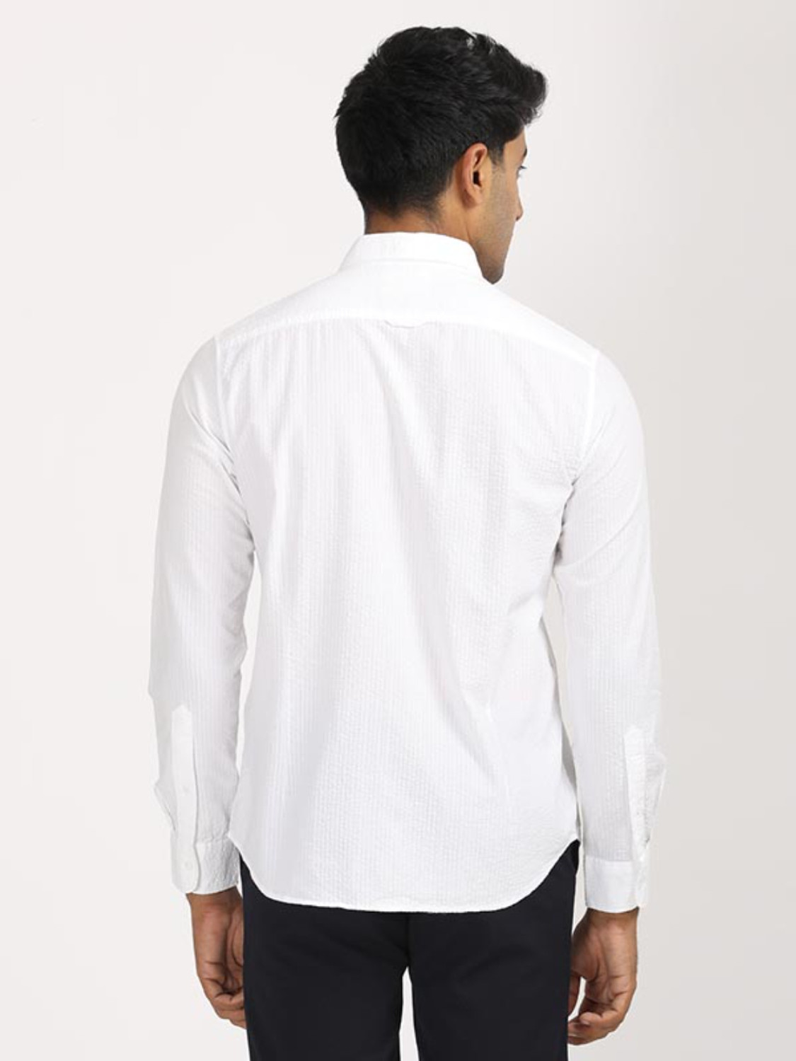 Image of INDIAN TERRAIN Men Solid Casual White Shirt
