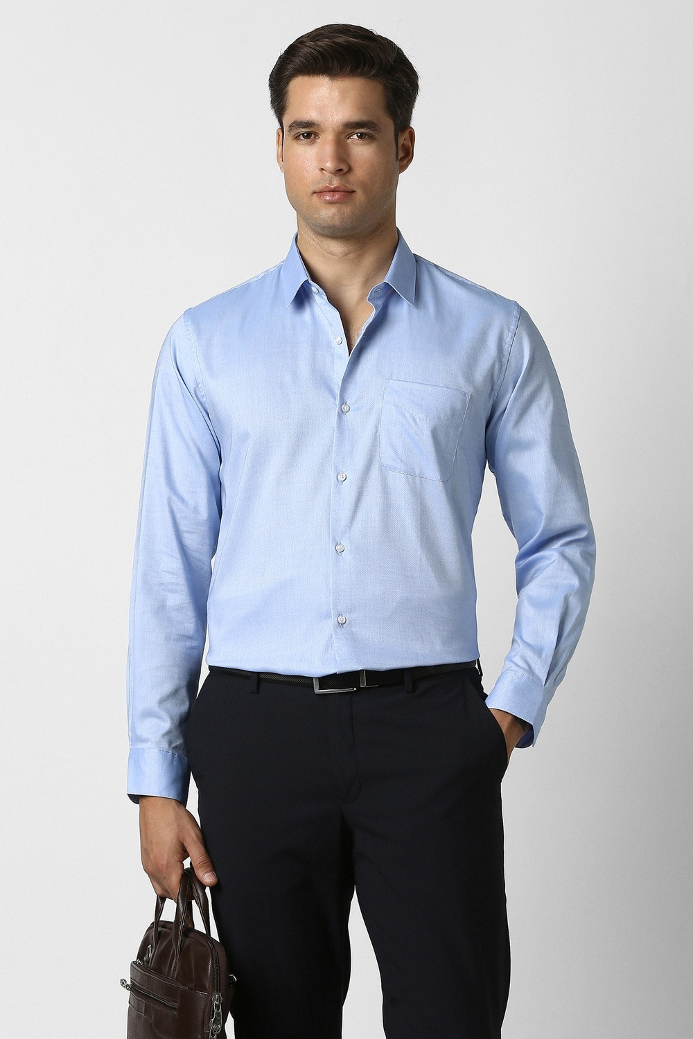 Image of PETER ENGLAND Men Slim Fit Solid Formal Shirt