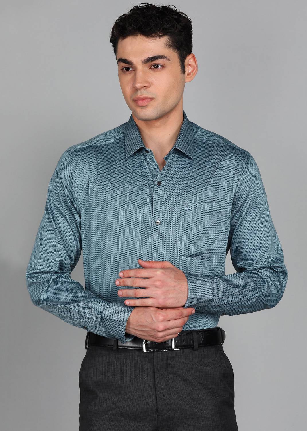 ARROW Men Slim Fit Self Design Cut Away Collar Formal Shirt