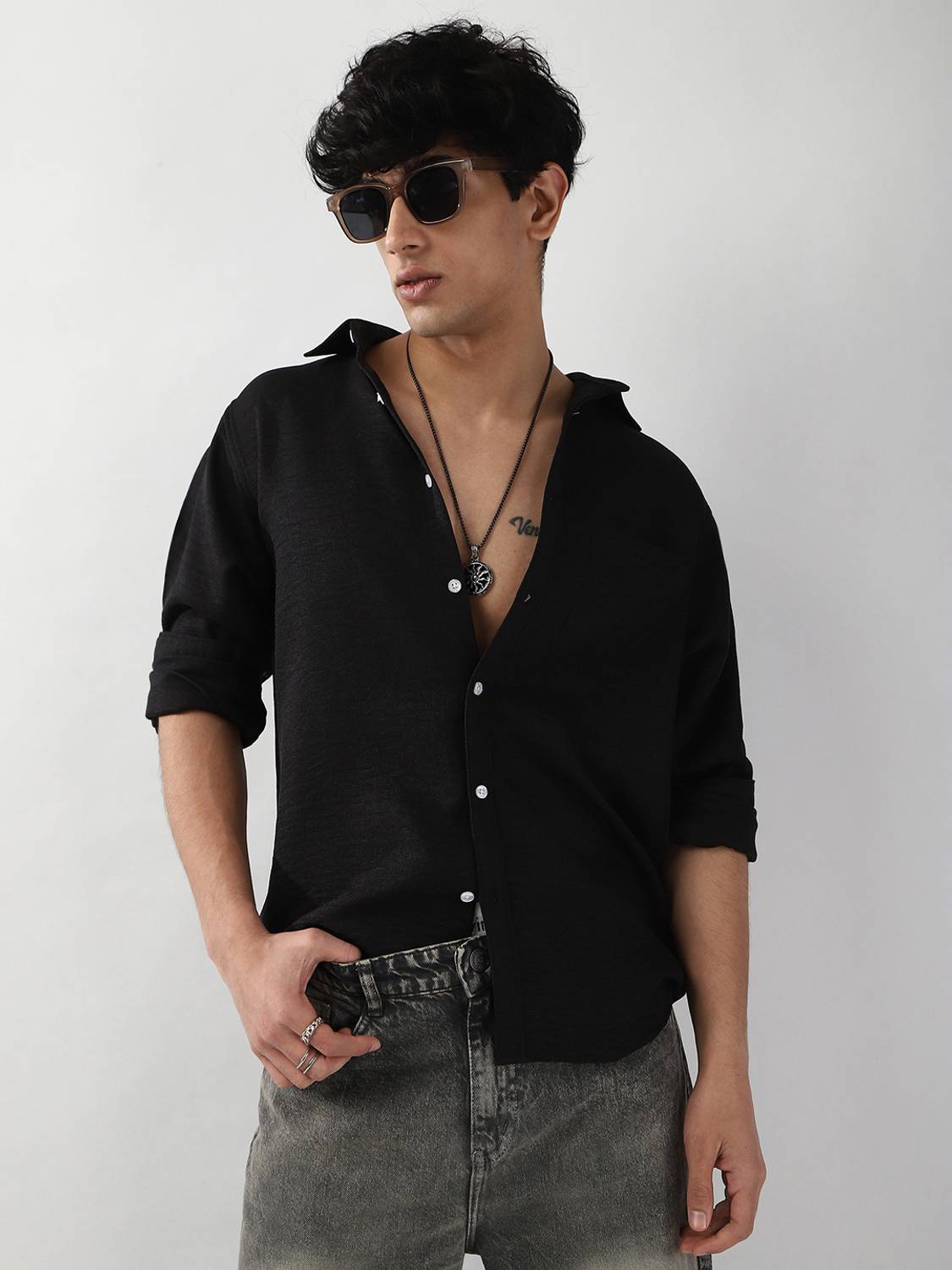 Urbano Men Black Casual Shirt