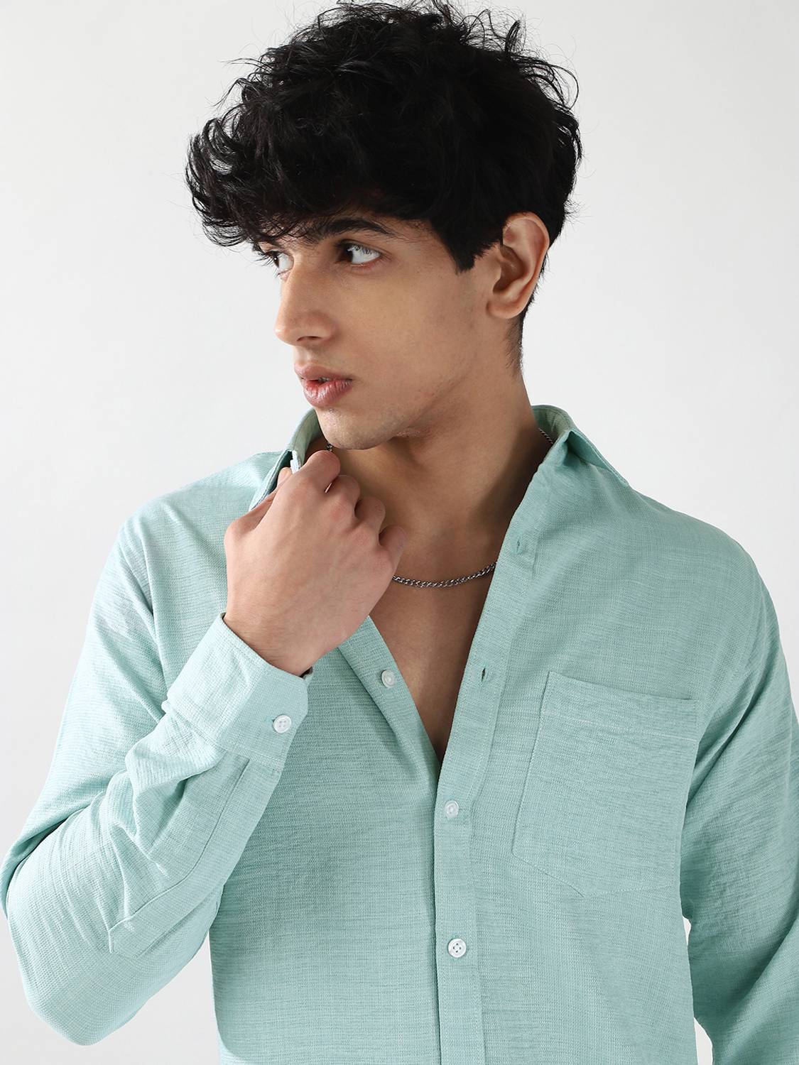 Urbano Men Solid Casual Light Blue Shirt - Image 5