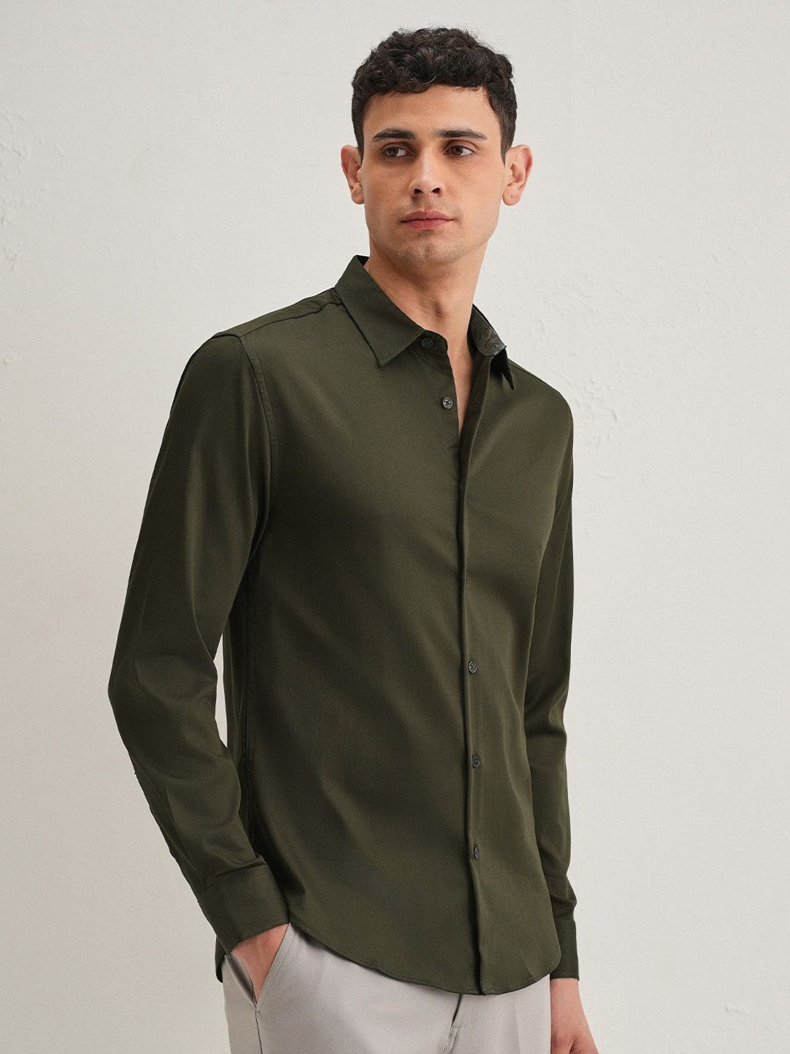 Image of Banana Club Men Solid Casual Dark Blue Shirt