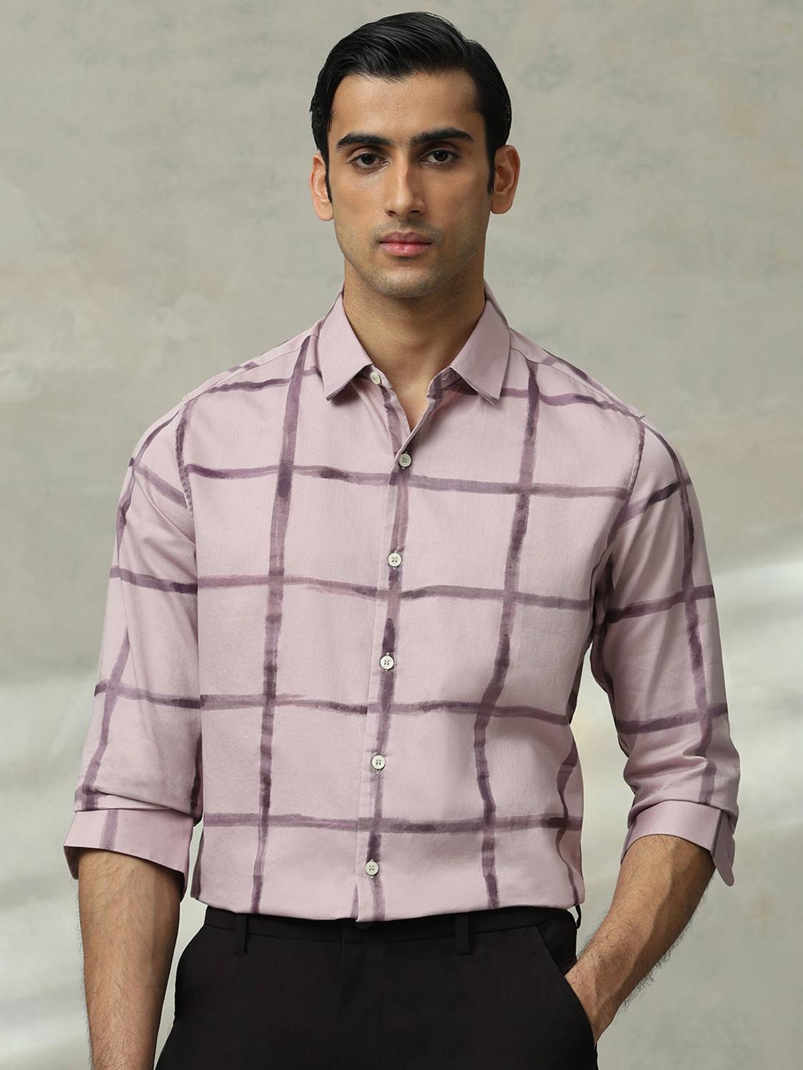 MUFTI Men Slim Fit Checkered Spread Collar Casual Shirt