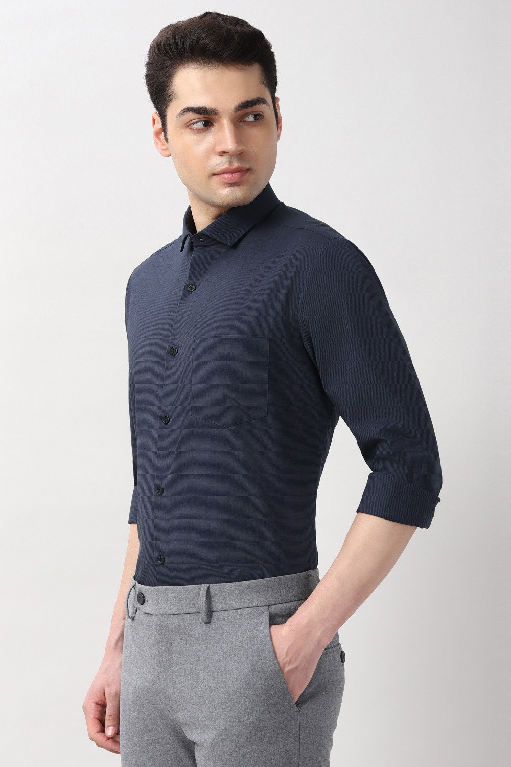 Image of PETER ENGLAND Men Slim Fit Solid Casual Shirt
