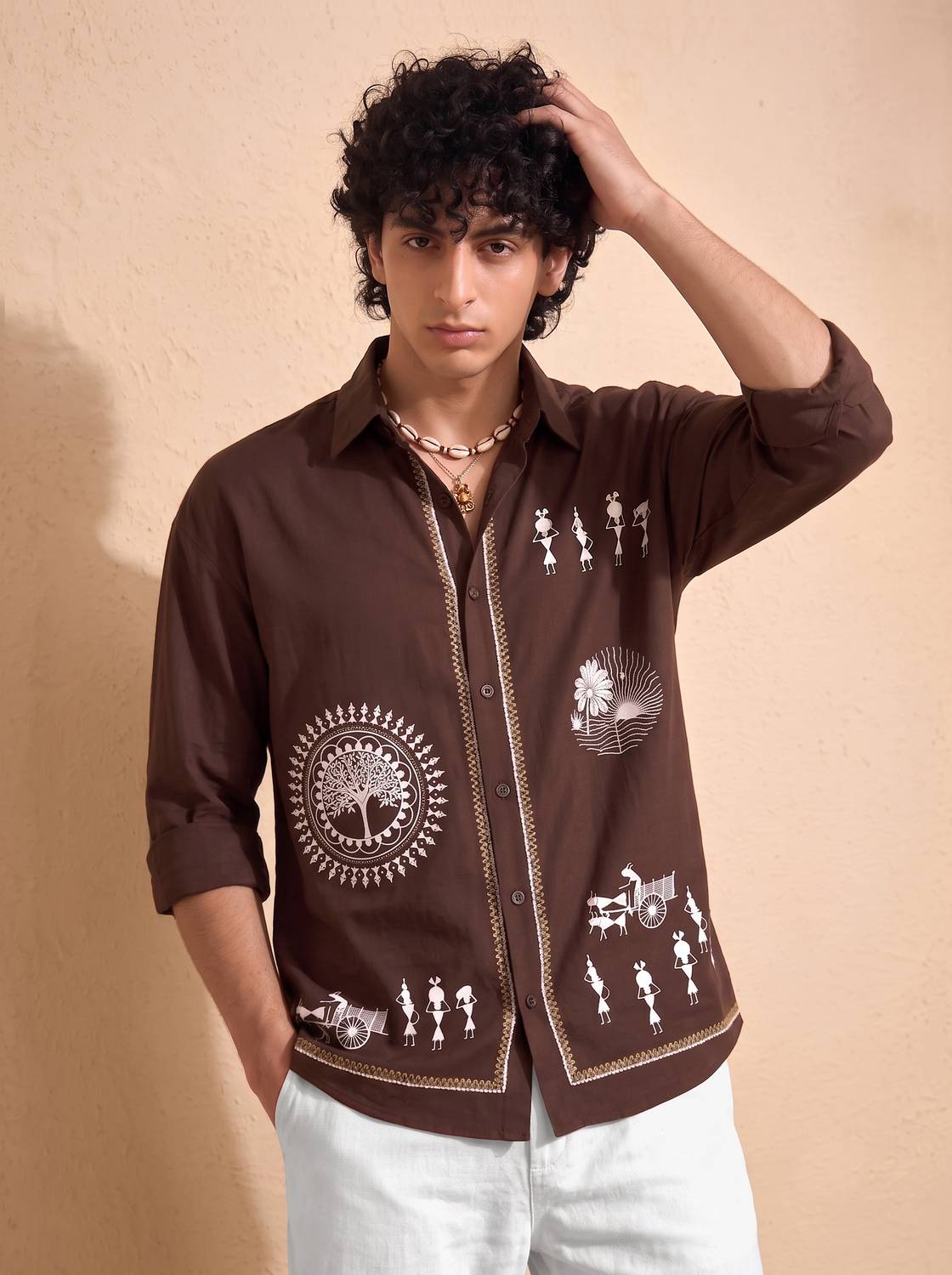 SRI VENKATESWARA FASHION Men Relaxed Fit Graphic Print Casual Shirt - Image 1