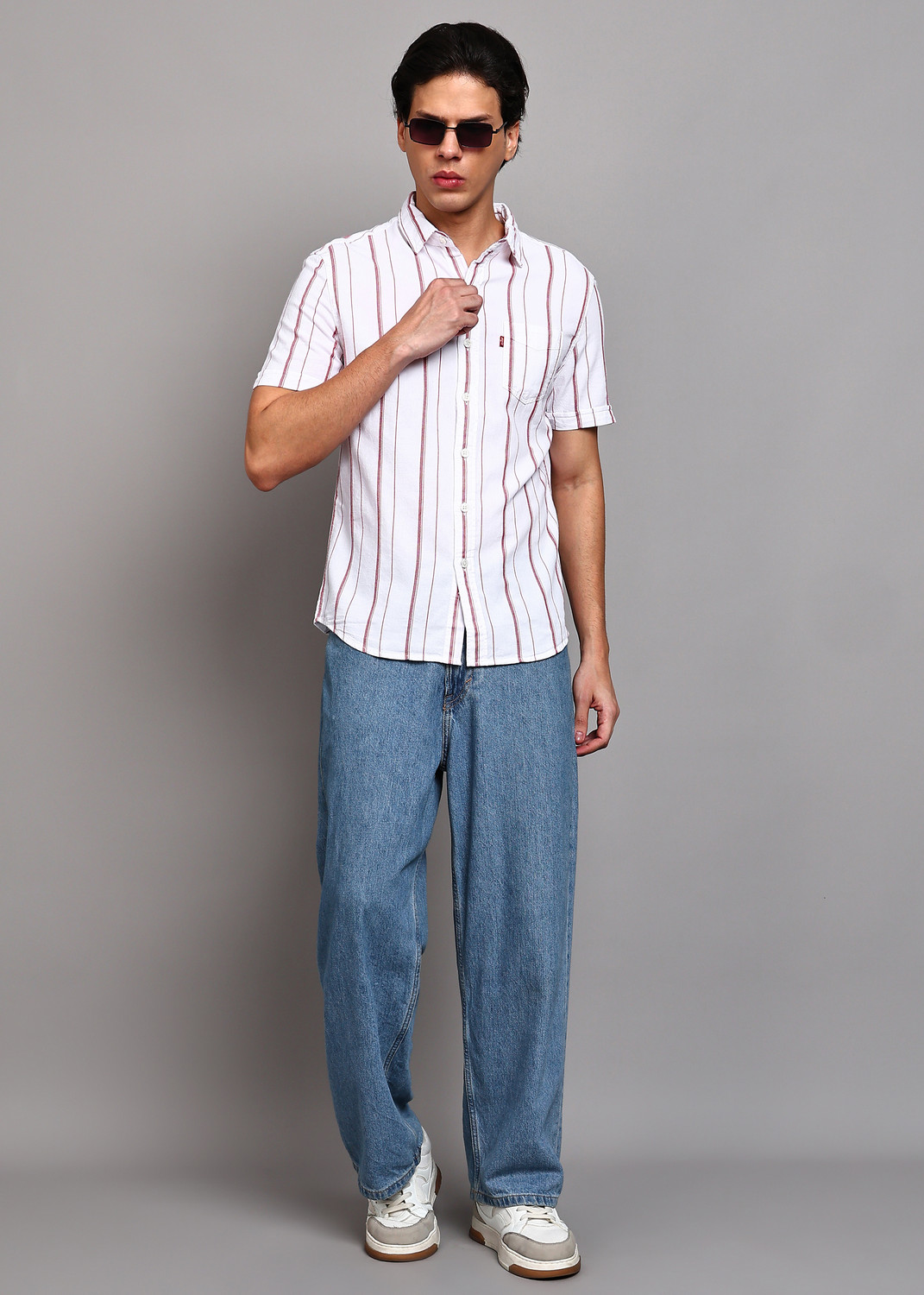 Image of LEVI'S Men Slim Fit Striped Casual Shirt