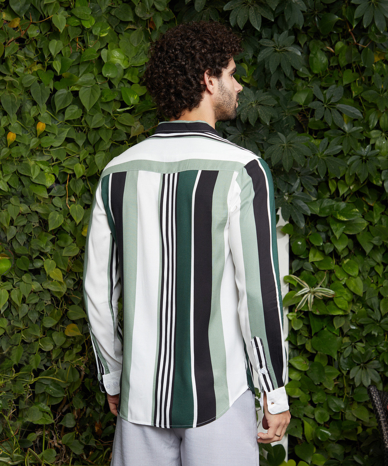 Image of CAMPUS SUTRA Men Solid Casual Multicolor Shirt