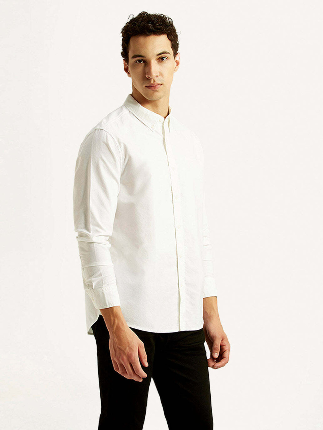Image of LEVI'S Men Solid Casual White Shirt