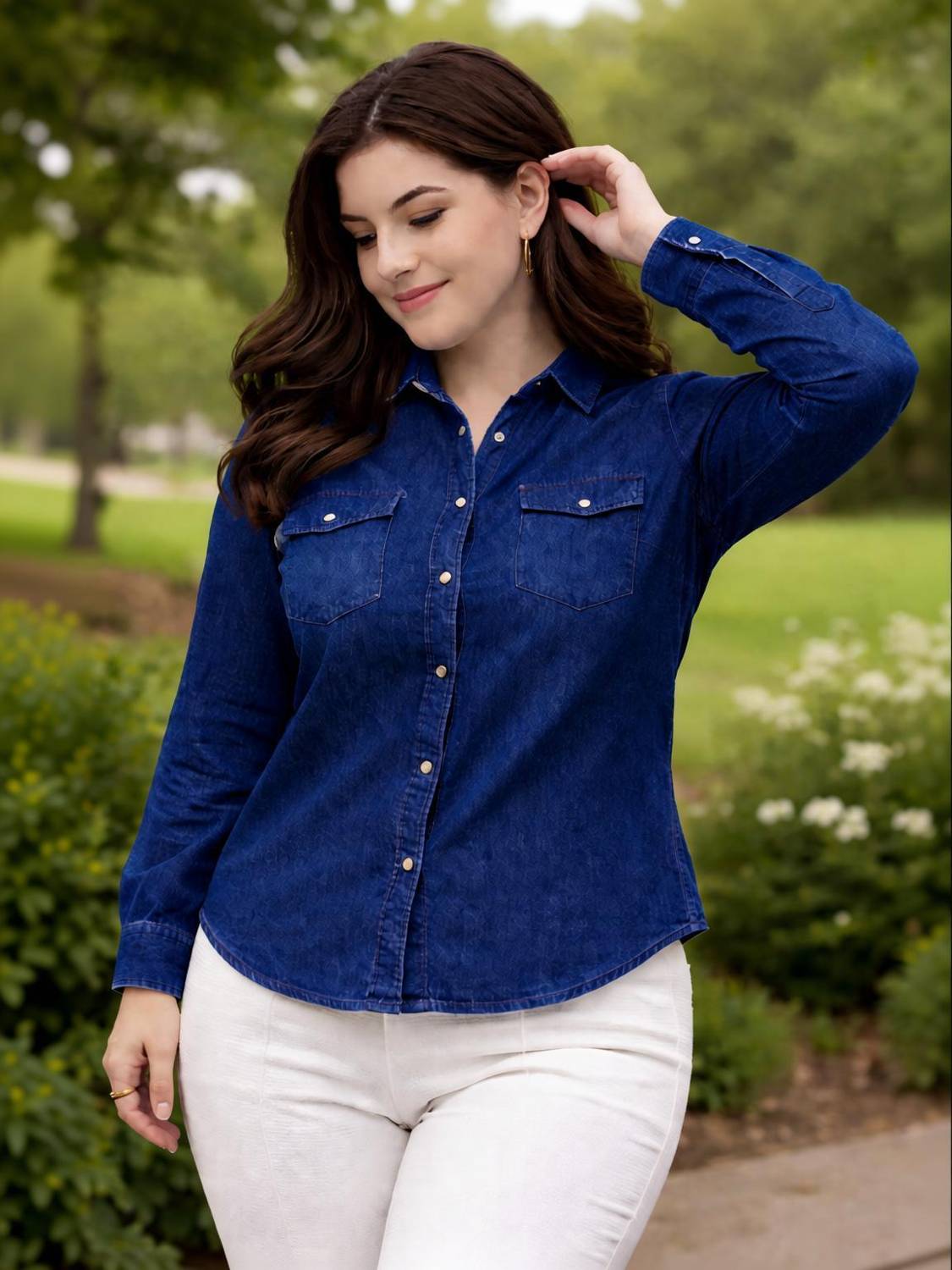 Aakarshak Women Solid Casual Blue Shirt