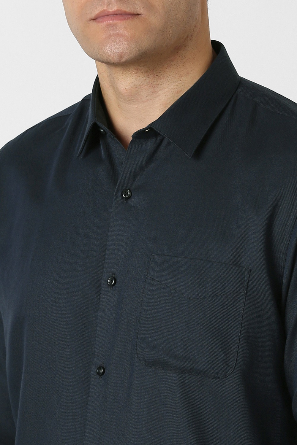 Image of PETER ENGLAND Men Slim Fit Solid Formal Shirt