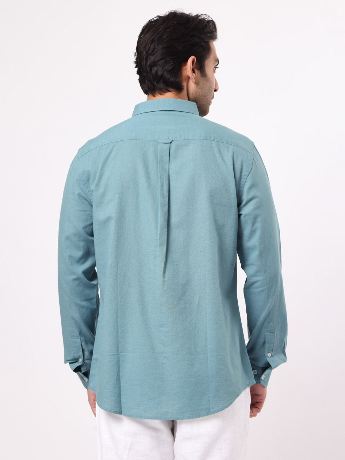 Image of MANIAC Men Solid Casual Blue Shirt