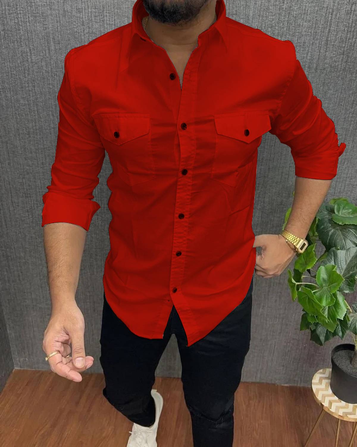 Qlonz store Men Regular Fit Solid Spread Collar Casual Shirt