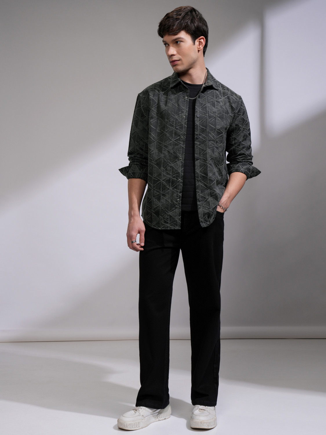 Image of HIGHLANDER Men Printed Casual Green Shirt