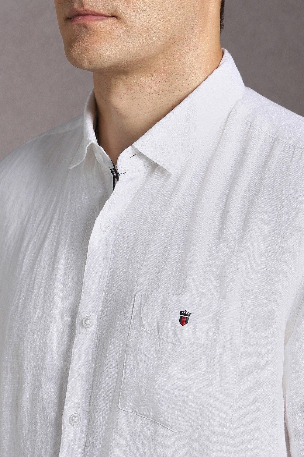Image of LOUIS PHILIPPE Men Solid Casual White Shirt