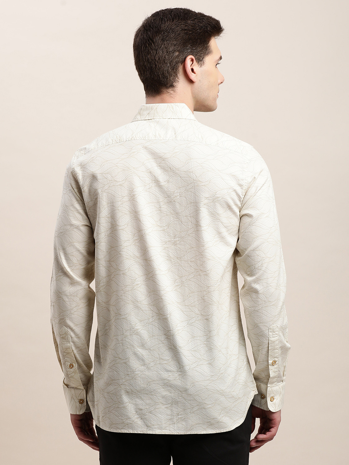 Image of TURTLE Men Slim Fit Printed Spread Collar Casual Shirt