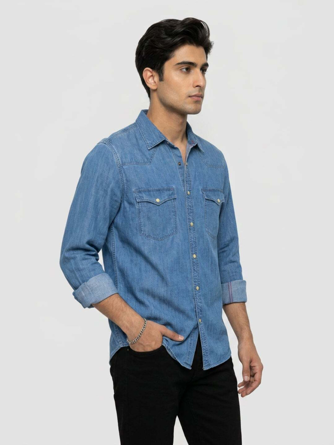 Image of Spykar Men Regular Fit Solid Spread Collar Casual Shirt