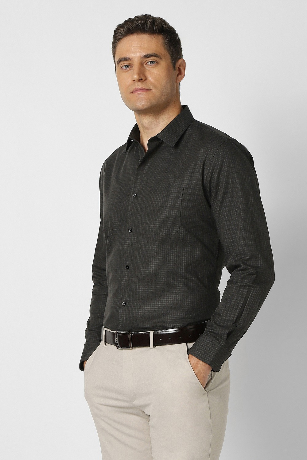 Image of PETER ENGLAND Men Slim Fit Checkered Formal Shirt